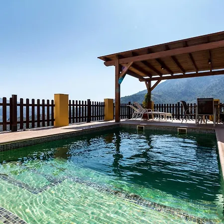 Cortijo Del Aire Farm stay Guajar Alto