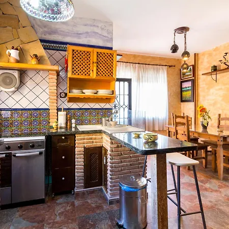 Cortijo Del Aire Farm stay Guajar Alto